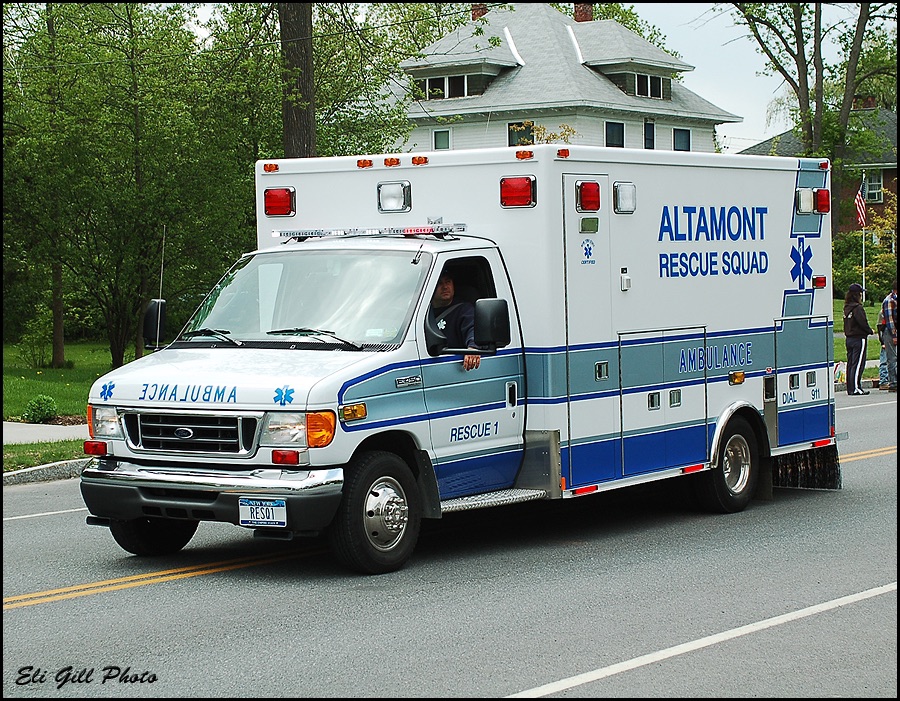 Former Rescue 1 - 2006 Ford E450/Medtec ambulance in parade